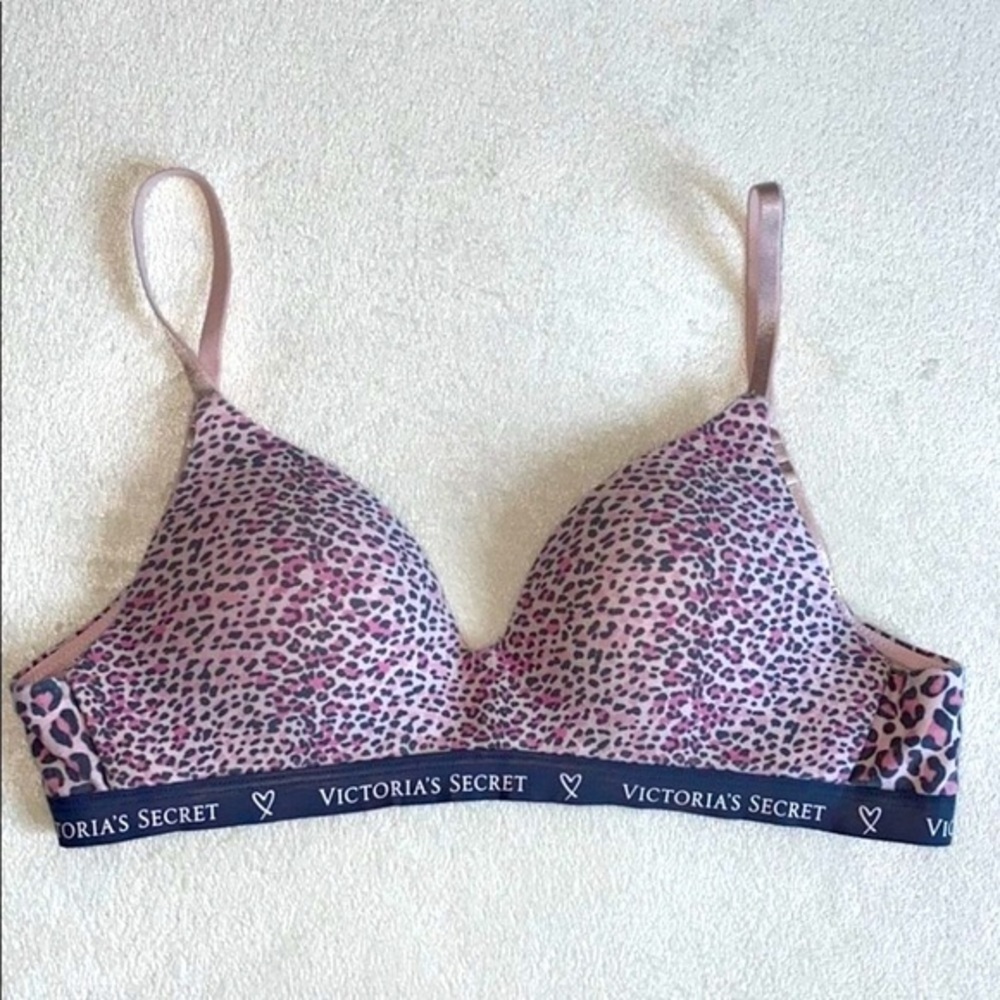 Victoria’s Secret Very Sexy Bra Push Up 32B‎